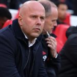 Arne Slot bị phản ứng dữ dội, fan Liverpool ví thất bại như “cú đấm”