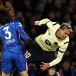 Khi Yamal bị hóa giải: Cucurella trở thành người định đoạt đại chiến ở Stamford Bridge