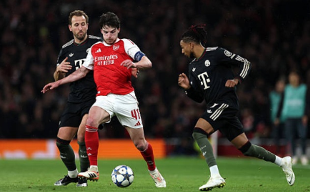 Mất ‘lá joker’, Bayern chỉ đá một hiệp trước Arsenal