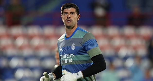 Real Madrid khủng hoảng hàng thủ khi Courtois và Huijsen vắng mặt