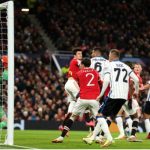 “3 cầu thủ Man Utd xung quanh nhưng vẫn để thủng lưới”