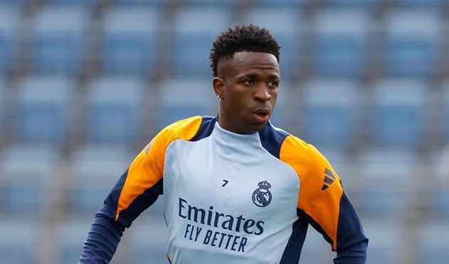 3 trung vệ Bayer Leverkusen mà Liverpool có thể xem xét chiêu mộ thay Van Dijk