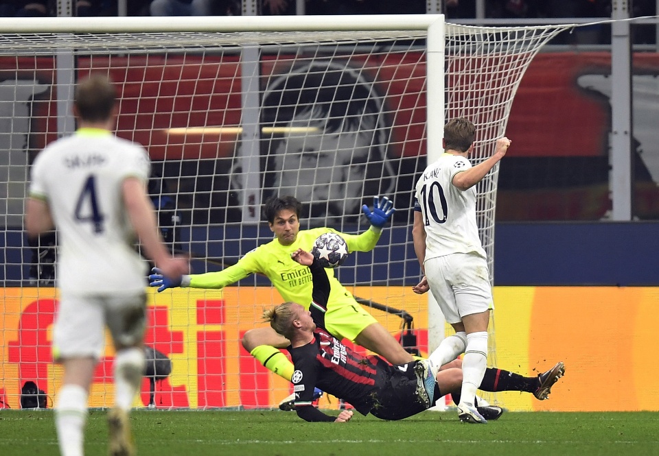 4 CLB Anh gây thất vọng ở Champions League