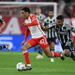 5 lần rê bóng thành công, hàng tiền vệ M.U chào thua Musiala