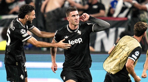 5 trận đấu kết thúc với tỷ số hòa 4-4 trong lịch sử Champions League