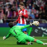 Alisson tỏa sáng trước Atletico, fan Chelsea vẫn cho rằng Mendy ngon hơn