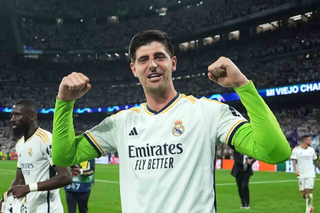 Ancelotti ra phán quyết phũ phàng vì ưu ái Courtois