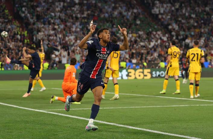 Ánh hào quang của PSG đối lập nước mắt của Inter Milan