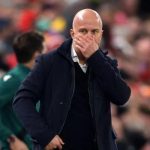 Áp lực bủa vây Arne Slot: Vì sao Liverpool chưa tính “trảm tướng”?