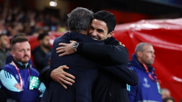 Arsenal dạy cho PSG bài học về sự thực dụng