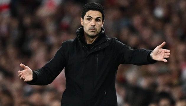 Arsenal không thay Arteta dù trắng tay ở Champions League và Premier League
