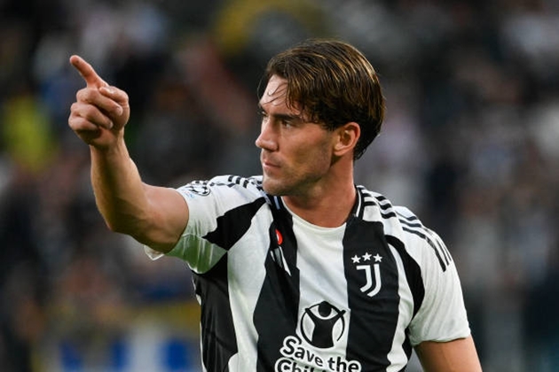 Arsenal vừa có lý do để tất tay với Vlahovic