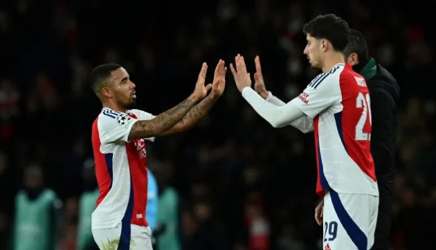 Arteta được khuyên loại bỏ Gabriel Jesus