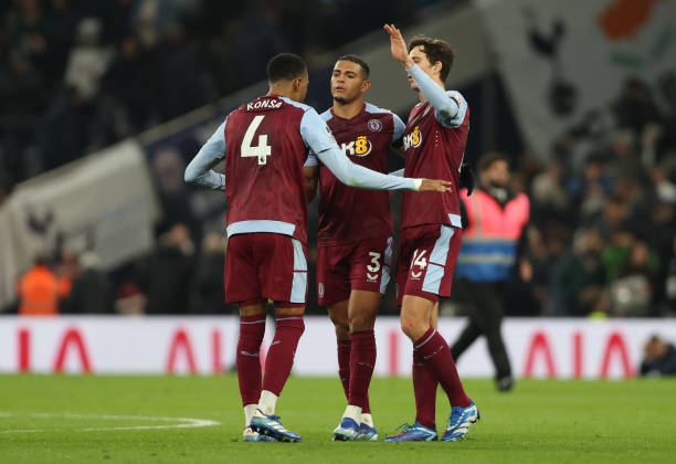 Bệ phóng vững chắc của Emery tại Champions League