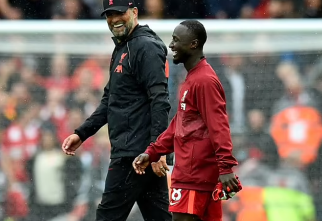Bị hiểu sai ý, Klopp tranh cãi với truyền thông