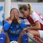 Bị loại sốc khỏi C1, HLV Arsenal phân trần