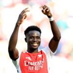 Bukayo Saka ở đâu khi đặt bên cạnh Lamine Yamal và Ousmane Dembele mùa này?