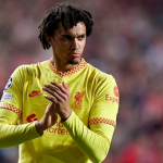 Carragher gọi sao Liverpool là bậc thầy chuyền bóng