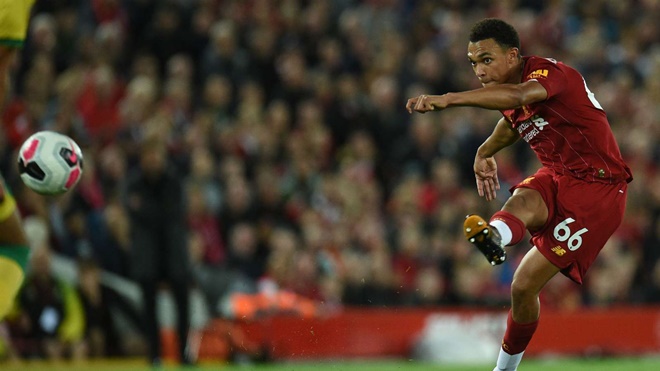 CĐV Liverpool: ‘Tất nhiên cậu ấy là người đá phạt góc đỉnh nhất C1’