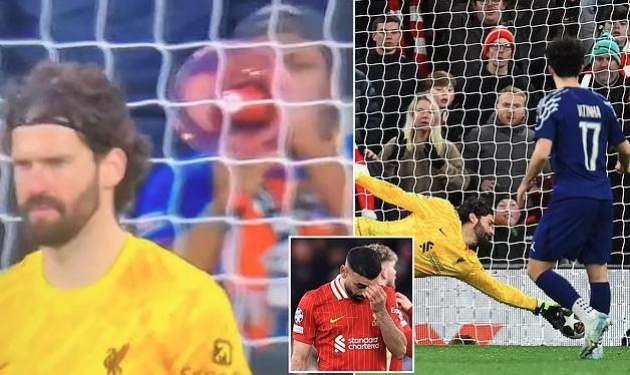 CHOÁNG! CĐV hành động điên rồ góp phần giúp PSG loại Liverpool