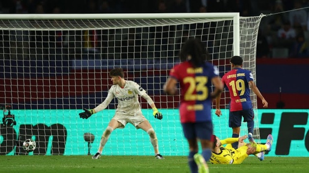 CHOÁNG! Sao Barcelona ra sân 101 trận liên tiếp