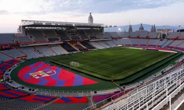 Chưa có phép mở cửa Camp Nou, Barcelona chọn Montjuic đấu PSG