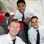 Dàn sao Real Madrid diện đồ bảnh bao đặt chân tới London