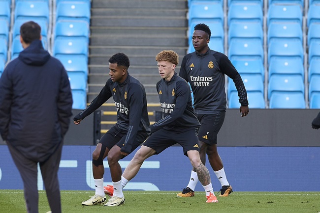 Đấu Bayern, Real có ngay động thái lạ