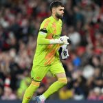 David Raya gửi thông điệp sau khi Arsenal thua PSG