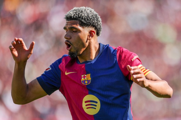 Dortmund khiến Ronald Araujo trải qua ‘đêm ác mộng’