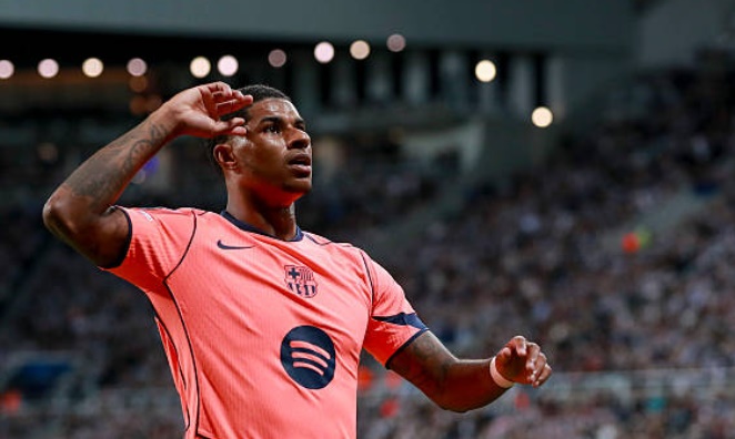 Eddie Howe nói gì về cú đúp của Rashford?