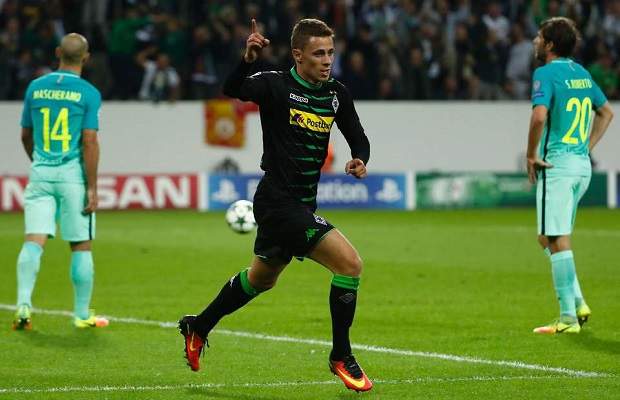 Eden Hazard chúc mừng em trai với bàn thắng vào lưới Barca