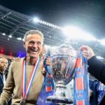 Enrique chia sẻ áp lực, kỳ vọng cú ăn ba