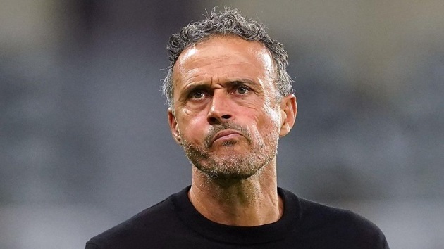 Enrique thận trọng trước trận lượt về