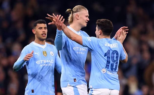 Erling Haaland cân bằng thành tích của Sergio Aguero
