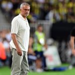 Fenerbahce thắng nhọc nhằn, Mourinho khen ngợi 1 cái tên