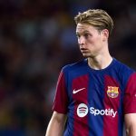 “Frenkie de Jong chơi bóng như một người đưa thư”