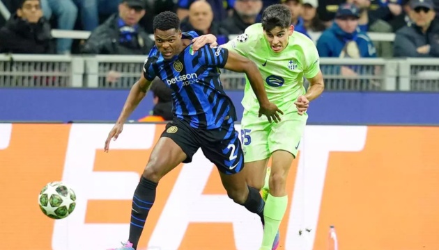 Gerard Martin chứng minh giá trị tại Barcelona