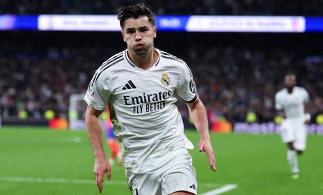 Ghi bàn quyết định, người hùng Real mỉa mai Diego Simeone