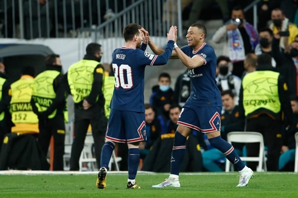 Giám đốc PSG: Không phải cứ thua là vứt mọi thứ vào sọt rác