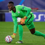 “Giroud nơi hàng thủ” tái lập thành tích của huyền thoại Chelsea