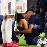 Hakimi bật khóc sau pha vào bóng thô bạo, Luis Diaz nhận thẻ đỏ