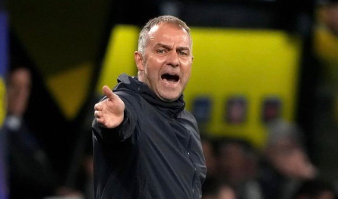 Hansi Flick ‘sấy tóc’ dàn sao Barca