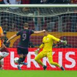 Harry Kane choáng ngợp trước bầu không khí tại RAMS Park