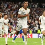 Herny phản biện 1 câu về Bellingham, Carragher muốn ‘độn thổ’