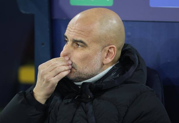 Hình ảnh khốn khổ của Pep gây tò mò