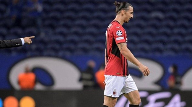 Ibra chỉ trích toàn đội AC Milan