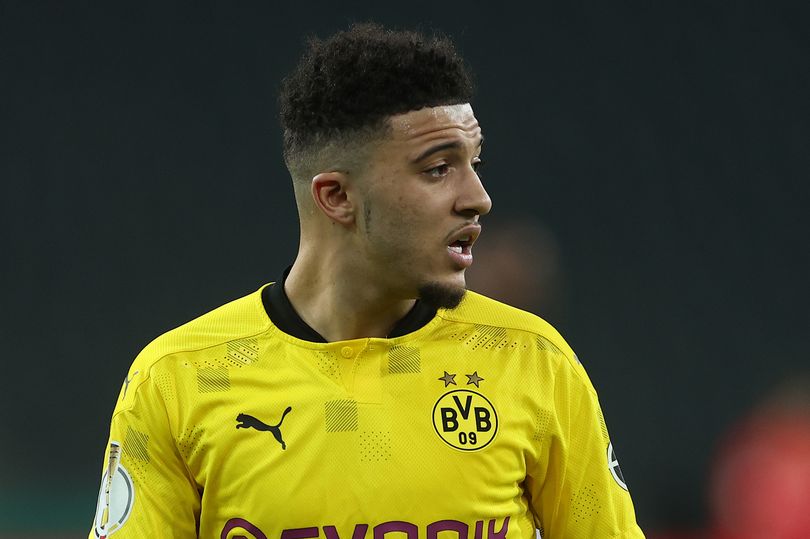 Jadon Sancho coi như không thể sang Manchester