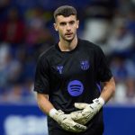 Joan Garcia đối mặt thách thức ở trận Barcelona gặp Frankfurt