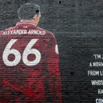 Khi Anfield không còn hát cho Alexander-Arnold